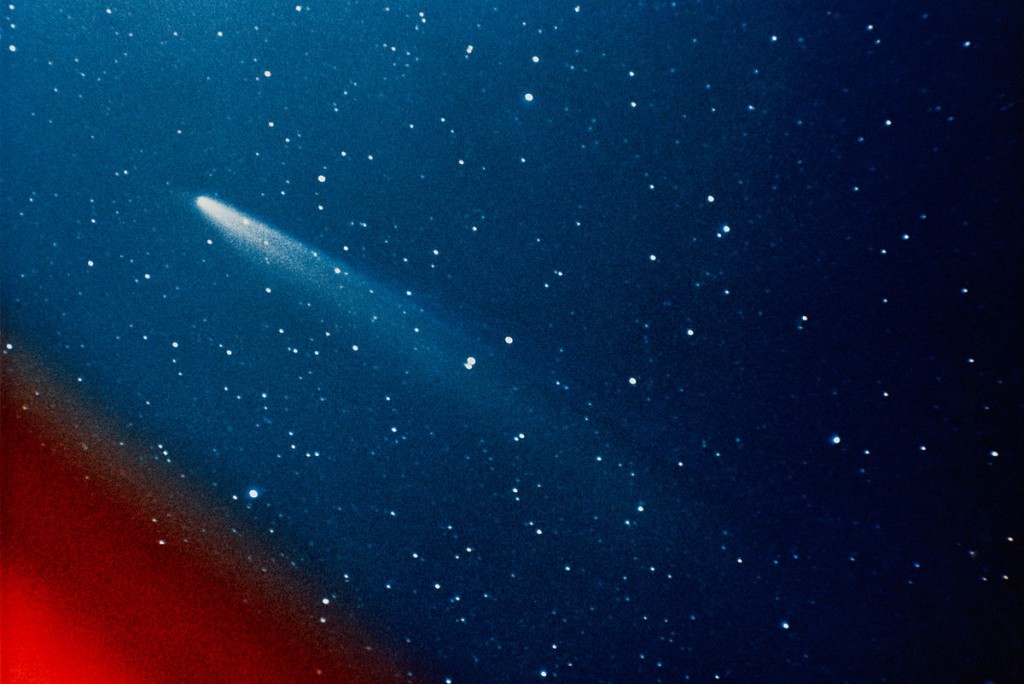 This color photograph of the comet Kohoutek (C/1973 E1) was taken by members of the lunar and planetary laboratory photographic team from the University of Arizona, at the Catalina observatory with a 35mm camera on January 11, 1974
