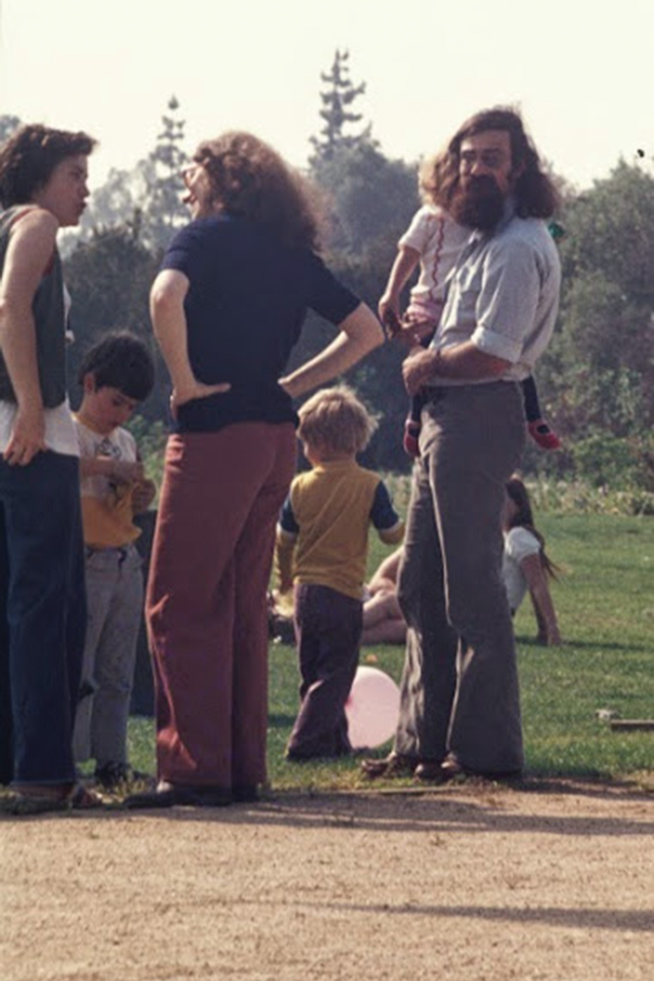 Kohoutek 1976 - Professor Barry Sanders and family.