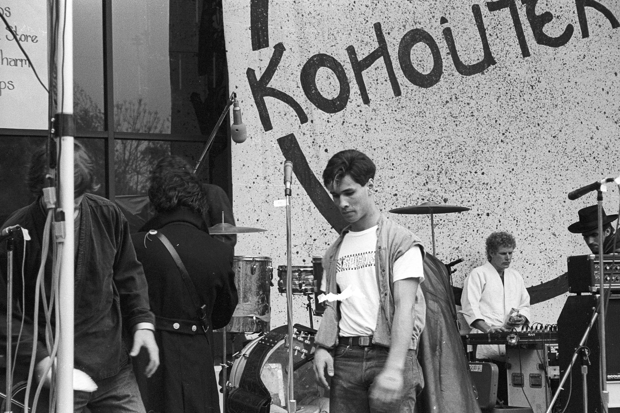 1985 - Kohoutek Performance