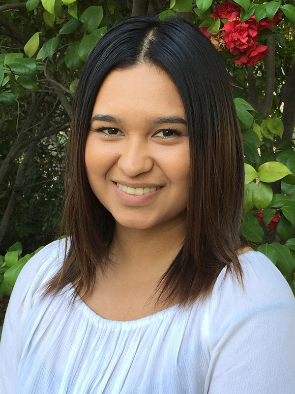 Adriana Ceron '18, 2016 Mellon Mays Undergraduate Fellowship (MMUF) program fellow