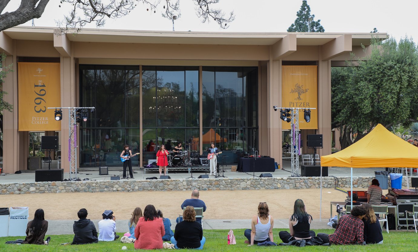 student performance at alumni weekend