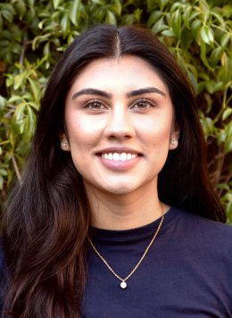 headshot of Aalia Desai