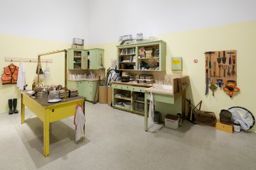 Installation view of The Ocelots of Foothill Boulevard, January 23 – March 31, 2016 at Pitzer College Art Galleries. Photograph courtesy of Ruben Diaz. 