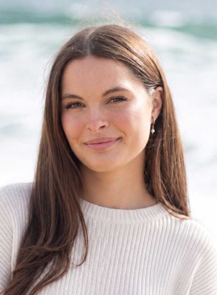 head shot of Siena Giacoma