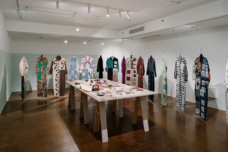 Installation view of Carmen Argote: gajes del oficio