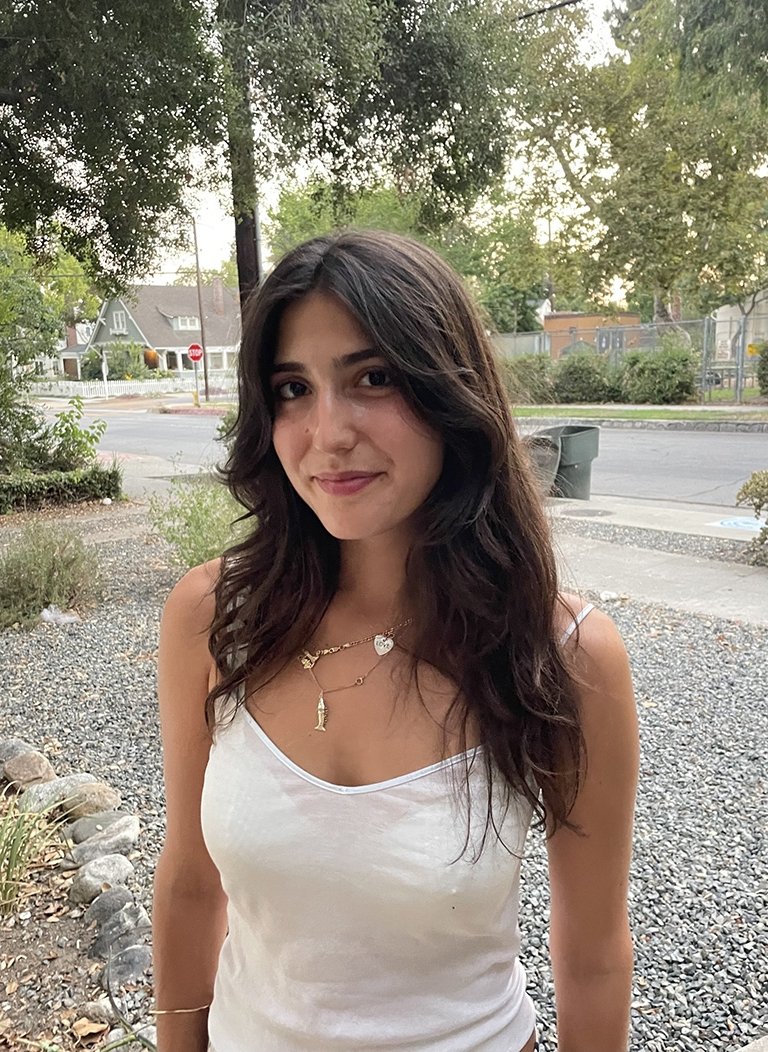 Writing Center Fellow Zoe Lusk
