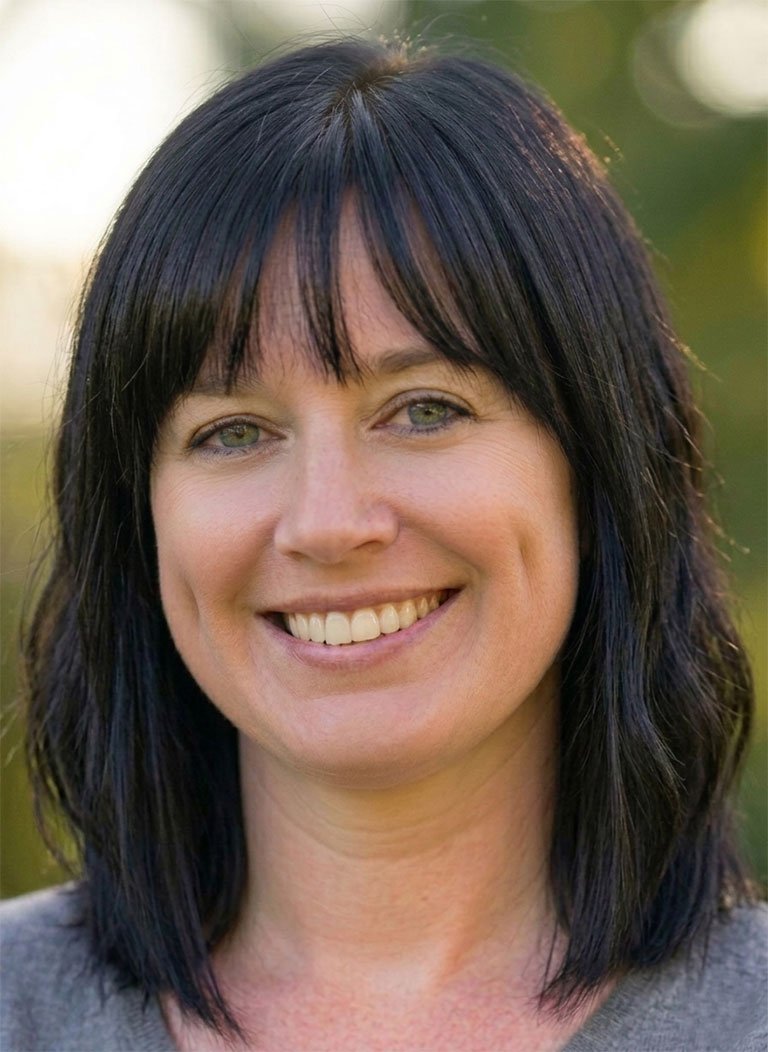 headshot of Melissa Burrows