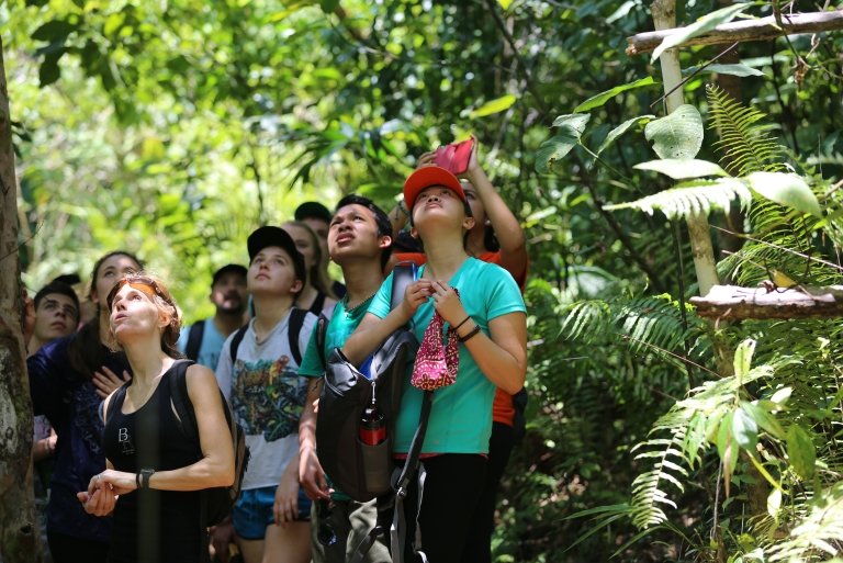 Costa Rica program students in 2014