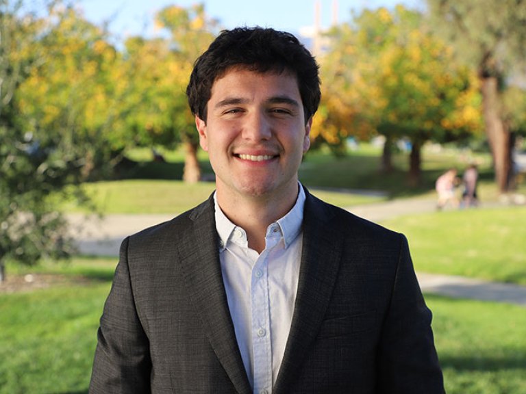 headshot of Joaquin Valdez
