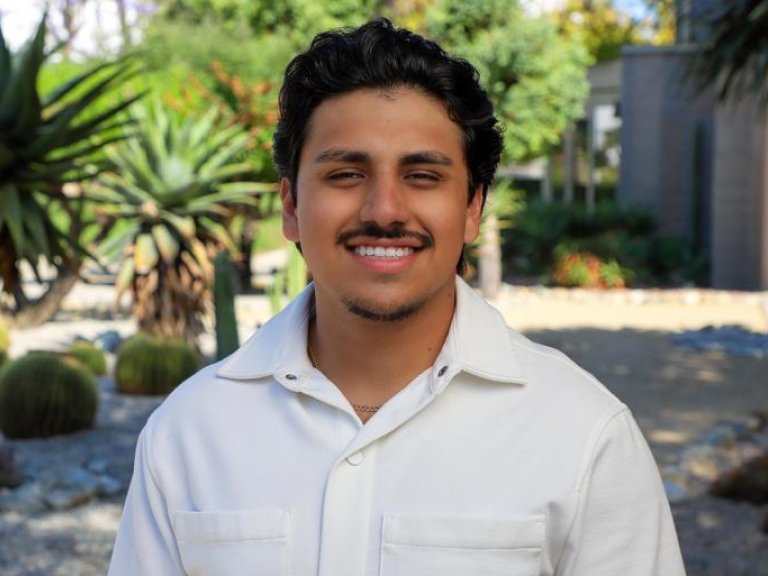 head shot of Julian Medina