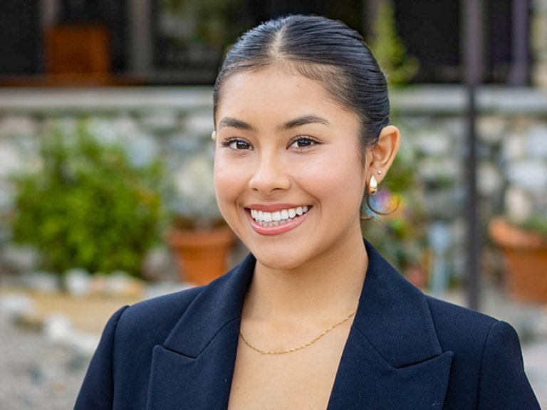 headshot of Sharon Vazquez Vite