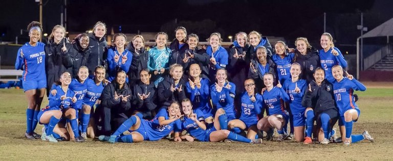 The Pomona-Pitzer women's soccer team poses for a photo