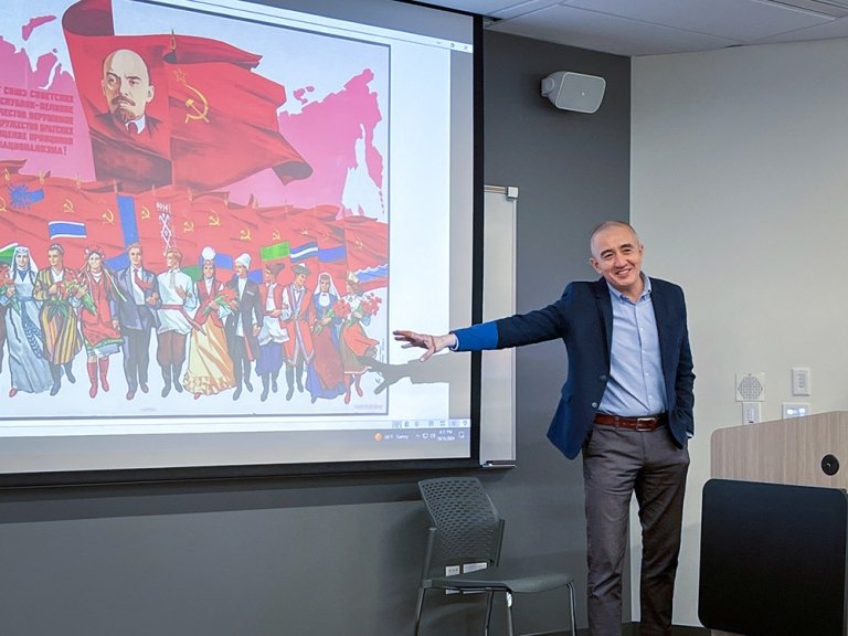 Professor Azamat Junisbai gives a presentation at Pitzer