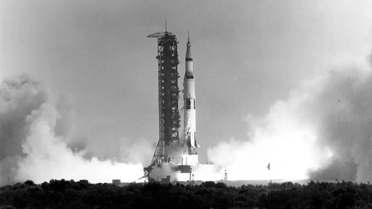 A Saturn V rocket during liftoff