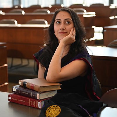 headshot of Laila Alvarez