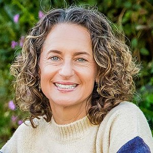 headshot of Julie Flapan